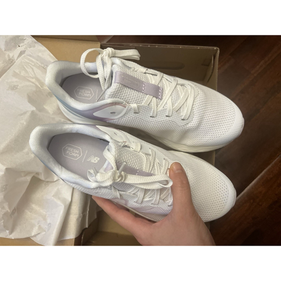 New Balance Fresh Foam Arishi V4 Sneakers Kids US 3.5Y White Running Shoes New main image 3